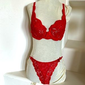 Victoria’s Secret bra & panty set